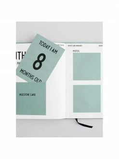 Design Letters Livre de mémoire Baby's First Book, larg. 25 x haut. 25 cm -Enfants & bébé Soldes 2022 Livre de memoire Babys First Book 13