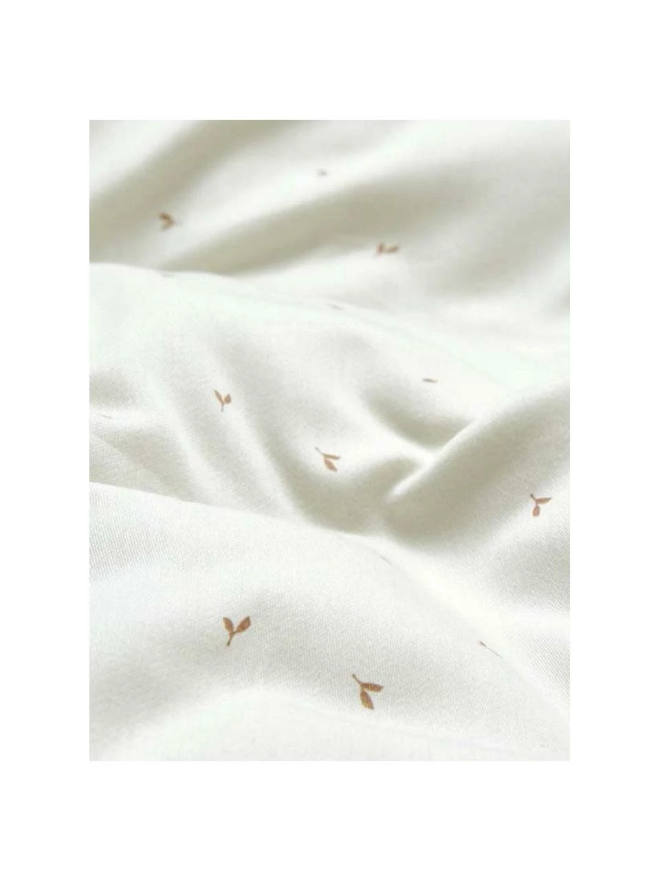 Cam Cam Copenhagen Parure de lit enfant satin de coton bio Flowing Leaf, larg. 100 x long. 135 cm + 1 taies d'oreiller 40 x 60 cmSeulement 1 produit disponible 4 Cam Cam Copenhagen Parure de lit enfant satin de coton bio Flowing Leaf, larg. 100 x long. 135 cm + 1 taies d'oreiller 40 x 60 cmSeulement 1 produit disponible – Image 2