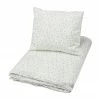Cam Cam Copenhagen Parure de lit enfant satin de coton bio Green Leaves, larg. 100 x long. 135 cm + 1 taie d'oreiller 40 x 60 cmDisponibilité limitée -Enfants & bébé Soldes 2022 Parure de lit enfant satin de coton bio Green Leaves