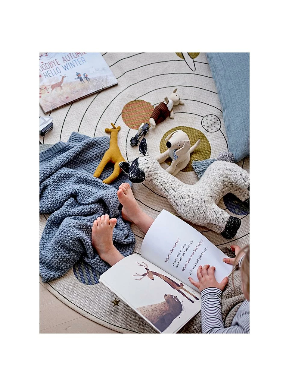 Bloomingville mini Tapis rond enfant Space, Ø 130 cm (taille S) 4 Bloomingville mini Tapis rond enfant Space, Ø 130 cm (taille S) – Image 2